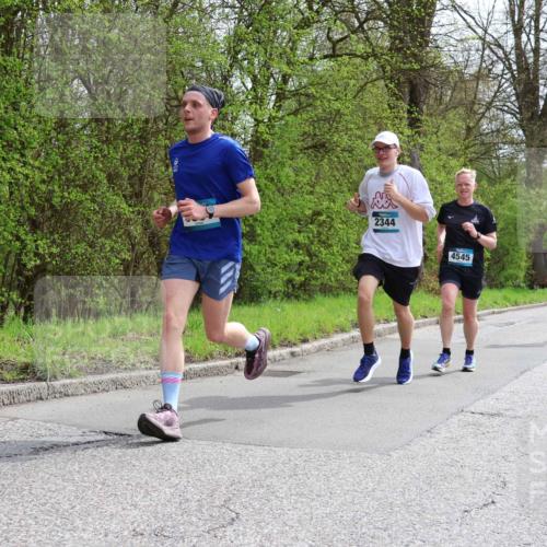 12.04.2026 - 45. Internationalen Wilhelmsburger Insellauf Yannick Fuchs http://msf.ph/oto/9502876 12.04.2026 12:47:17 Laufen 2344, 4728, 4545 meine-sportfotos.de