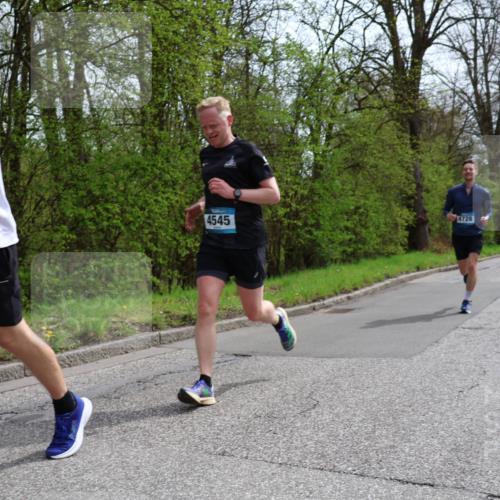 12.04.2026 - 45. Internationalen Wilhelmsburger Insellauf Yannick Fuchs http://msf.ph/oto/9502883 12.04.2026 12:47:18 Laufen 4728, 4545 meine-sportfotos.de