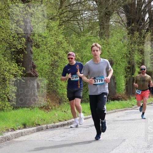 12.04.2026 - 45. Internationalen Wilhelmsburger Insellauf Yannick Fuchs http://msf.ph/oto/9502911 12.04.2026 12:47:27 Laufen 3749, 5779, 4848, 5621 meine-sportfotos.de