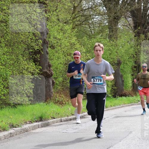 12.04.2026 - 45. Internationalen Wilhelmsburger Insellauf Yannick Fuchs http://msf.ph/oto/9502913 12.04.2026 12:47:27 Laufen 3749, 5779, 4848 meine-sportfotos.de