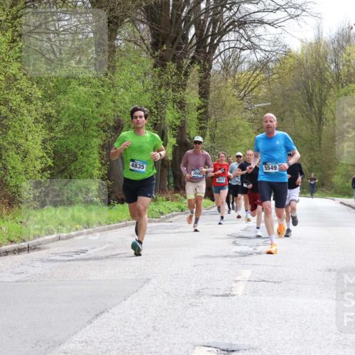 12.04.2026 - 45. Internationalen Wilhelmsburger Insellauf Yannick Fuchs http://msf.ph/oto/9503000 12.04.2026 12:47:50 Laufen 4835, 3600, 56, 3973, 5549 meine-sportfotos.de