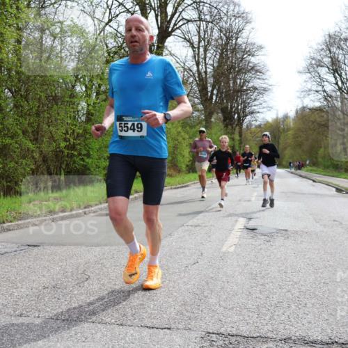 12.04.2026 - 45. Internationalen Wilhelmsburger Insellauf Yannick Fuchs http://msf.ph/oto/9503016 12.04.2026 12:47:54 Laufen 5549 meine-sportfotos.de