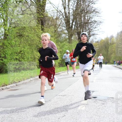 12.04.2026 - 45. Internationalen Wilhelmsburger Insellauf Yannick Fuchs http://msf.ph/oto/9503018 12.04.2026 12:47:55 Laufen  meine-sportfotos.de
