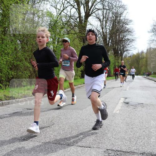 12.04.2026 - 45. Internationalen Wilhelmsburger Insellauf Yannick Fuchs http://msf.ph/oto/9503022 12.04.2026 12:47:55 Laufen 3600 meine-sportfotos.de