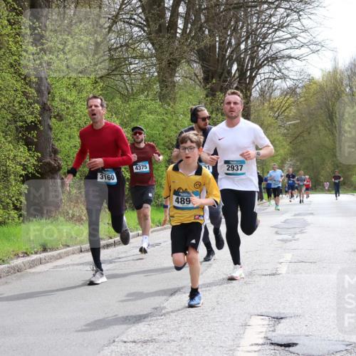 12.04.2026 - 45. Internationalen Wilhelmsburger Insellauf Yannick Fuchs http://msf.ph/oto/9503037 12.04.2026 12:47:59 Laufen 3160, 4375, 489, 2937 meine-sportfotos.de