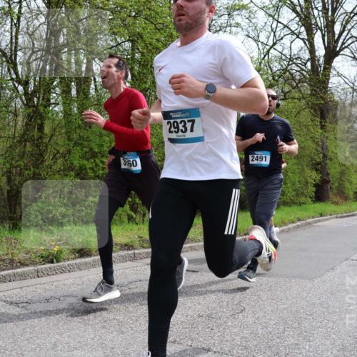 12.04.2026 - 45. Internationalen Wilhelmsburger Insellauf Yannick Fuchs http://msf.ph/oto/9503049 12.04.2026 12:48:01 Laufen 3160, 2937, 2491 meine-sportfotos.de