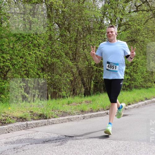 12.04.2026 - 45. Internationalen Wilhelmsburger Insellauf Yannick Fuchs http://msf.ph/oto/9503058 12.04.2026 12:48:09 Laufen 4851 meine-sportfotos.de