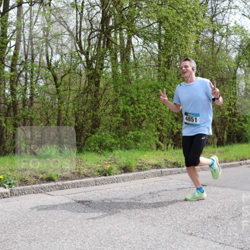 12.04.2026 - 45. Internationalen Wilhelmsburger Insellauf Yannick Fuchs http://msf.ph/oto/9503061 12.04.2026 12:48:09 Laufen 4851 meine-sportfotos.de