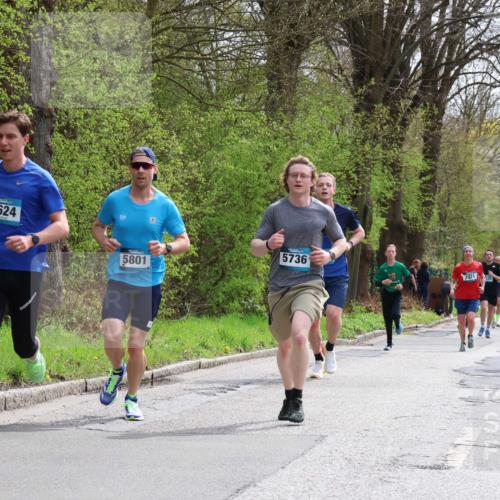 12.04.2026 - 45. Internationalen Wilhelmsburger Insellauf Yannick Fuchs http://msf.ph/oto/9503068 12.04.2026 12:48:11 Laufen 2624, 5736, 4879, 5801, 3921 meine-sportfotos.de