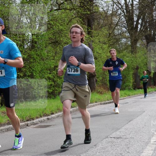 12.04.2026 - 45. Internationalen Wilhelmsburger Insellauf Yannick Fuchs http://msf.ph/oto/9503082 12.04.2026 12:48:14 Laufen 5801, 5736, 3985, 4879 meine-sportfotos.de