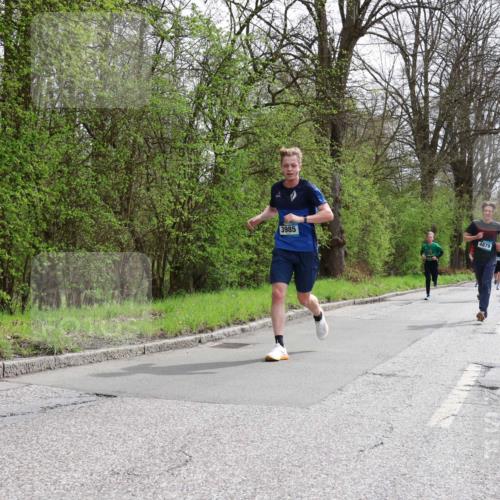 12.04.2026 - 45. Internationalen Wilhelmsburger Insellauf Yannick Fuchs http://msf.ph/oto/9503086 12.04.2026 12:48:15 Laufen 3985, 4879 meine-sportfotos.de