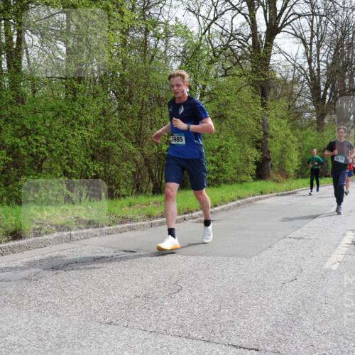 12.04.2026 - 45. Internationalen Wilhelmsburger Insellauf Yannick Fuchs http://msf.ph/oto/9503090 12.04.2026 12:48:15 Laufen 3985, 4879 meine-sportfotos.de