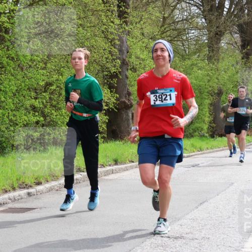 12.04.2026 - 45. Internationalen Wilhelmsburger Insellauf Yannick Fuchs http://msf.ph/oto/9503100 12.04.2026 12:48:18 Laufen 3921, 3287, 3520 meine-sportfotos.de