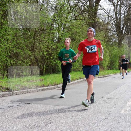 12.04.2026 - 45. Internationalen Wilhelmsburger Insellauf Yannick Fuchs http://msf.ph/oto/9503103 12.04.2026 12:48:19 Laufen 3921 meine-sportfotos.de