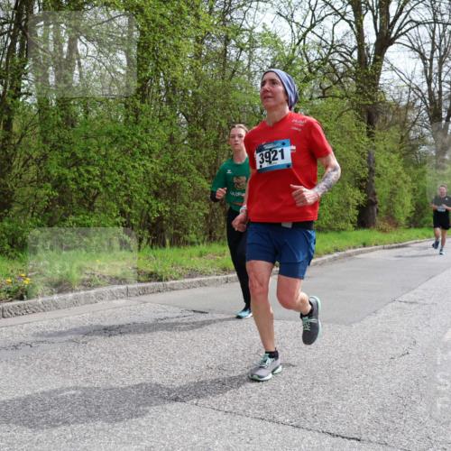 12.04.2026 - 45. Internationalen Wilhelmsburger Insellauf Yannick Fuchs http://msf.ph/oto/9503106 12.04.2026 12:48:19 Laufen 3921 meine-sportfotos.de