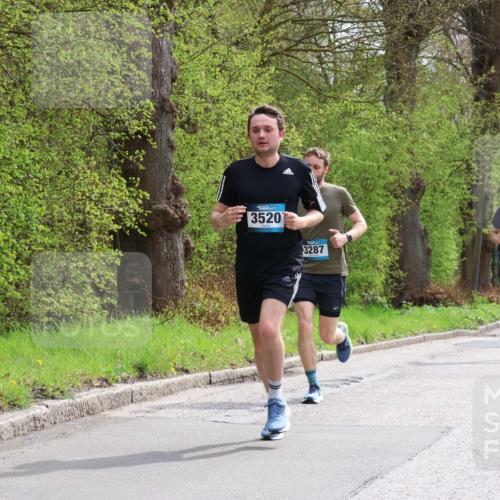 12.04.2026 - 45. Internationalen Wilhelmsburger Insellauf Yannick Fuchs http://msf.ph/oto/9503109 12.04.2026 12:48:20 Laufen 3520, 3287, 5696 meine-sportfotos.de