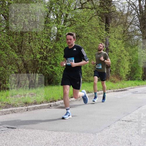 12.04.2026 - 45. Internationalen Wilhelmsburger Insellauf Yannick Fuchs http://msf.ph/oto/9503117 12.04.2026 12:48:22 Laufen 3520, 3287, 5696 meine-sportfotos.de