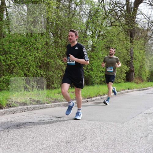 12.04.2026 - 45. Internationalen Wilhelmsburger Insellauf Yannick Fuchs http://msf.ph/oto/9503120 12.04.2026 12:48:22 Laufen 352, 3287 meine-sportfotos.de