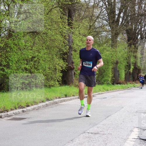 12.04.2026 - 45. Internationalen Wilhelmsburger Insellauf Yannick Fuchs http://msf.ph/oto/9503128 12.04.2026 12:48:24 Laufen 5696 meine-sportfotos.de