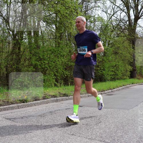 12.04.2026 - 45. Internationalen Wilhelmsburger Insellauf Yannick Fuchs http://msf.ph/oto/9503137 12.04.2026 12:48:25 Laufen 5696 meine-sportfotos.de
