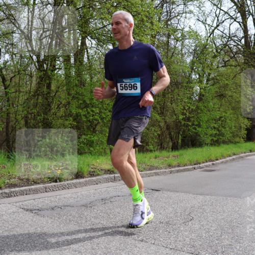 12.04.2026 - 45. Internationalen Wilhelmsburger Insellauf Yannick Fuchs http://msf.ph/oto/9503138 12.04.2026 12:48:25 Laufen 5696 meine-sportfotos.de