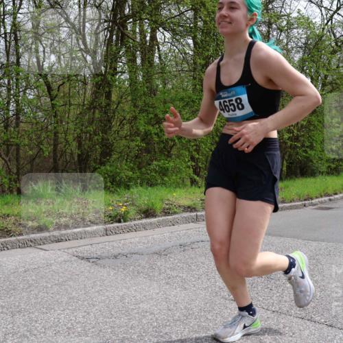 12.04.2026 - 45. Internationalen Wilhelmsburger Insellauf Yannick Fuchs http://msf.ph/oto/9503164 12.04.2026 12:48:36 Laufen 4658 meine-sportfotos.de