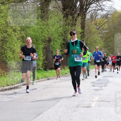 12.04.2026 - 45. Internationalen Wilhelmsburger Insellauf Yannick Fuchs http://msf.ph/oto/9503174 12.04.2026 12:48:38 Laufen 5143, 2852, 5630, 4938, 3213 meine-sportfotos.de
