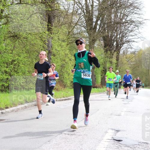 12.04.2026 - 45. Internationalen Wilhelmsburger Insellauf Yannick Fuchs http://msf.ph/oto/9503184 12.04.2026 12:48:40 Laufen 5143, 3293, 5630, 4938, 4823 meine-sportfotos.de