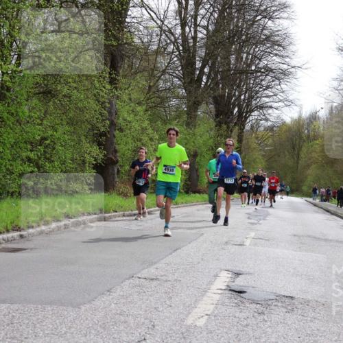 12.04.2026 - 45. Internationalen Wilhelmsburger Insellauf Yannick Fuchs http://msf.ph/oto/9503196 12.04.2026 12:48:43 Laufen 2852, 4938, 3213 meine-sportfotos.de