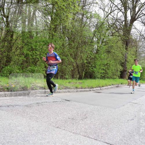 12.04.2026 - 45. Internationalen Wilhelmsburger Insellauf Yannick Fuchs http://msf.ph/oto/9503197 12.04.2026 12:48:43 Laufen 3293, 4938, 3213 meine-sportfotos.de