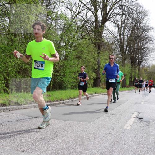 12.04.2026 - 45. Internationalen Wilhelmsburger Insellauf Yannick Fuchs http://msf.ph/oto/9503205 12.04.2026 12:48:44 Laufen 4938, 1852, 23, 3213 meine-sportfotos.de