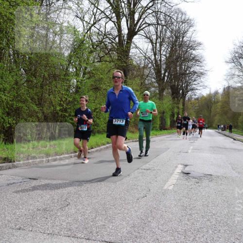 12.04.2026 - 45. Internationalen Wilhelmsburger Insellauf Yannick Fuchs http://msf.ph/oto/9503208 12.04.2026 12:48:45 Laufen 2852, 3213, 4823 meine-sportfotos.de