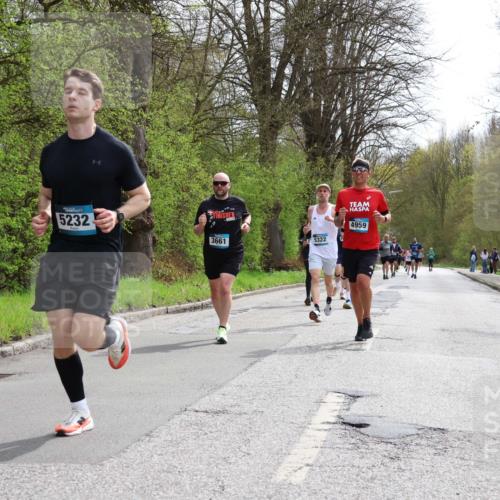 12.04.2026 - 45. Internationalen Wilhelmsburger Insellauf Yannick Fuchs http://msf.ph/oto/9503225 12.04.2026 12:48:49 Laufen 5232, 3661, 5322, 4959 meine-sportfotos.de