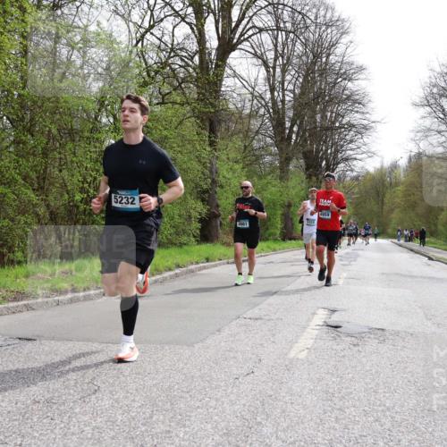 12.04.2026 - 45. Internationalen Wilhelmsburger Insellauf Yannick Fuchs http://msf.ph/oto/9503227 12.04.2026 12:48:49 Laufen 5232, 3661, 5322, 4959 meine-sportfotos.de