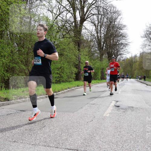 12.04.2026 - 45. Internationalen Wilhelmsburger Insellauf Yannick Fuchs http://msf.ph/oto/9503228 12.04.2026 12:48:49 Laufen 5232, 4959, 3661 meine-sportfotos.de