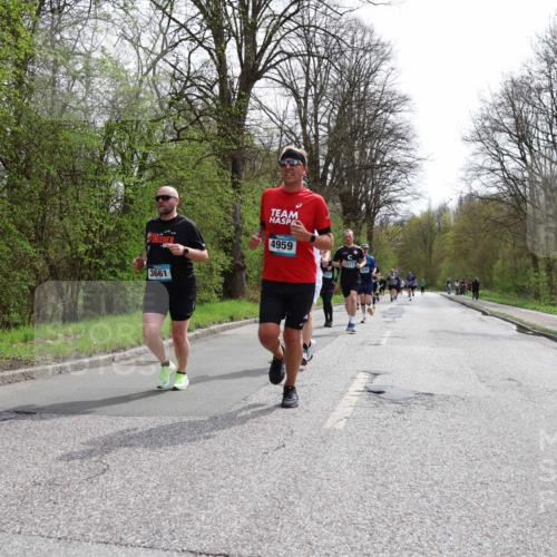 12.04.2026 - 45. Internationalen Wilhelmsburger Insellauf Yannick Fuchs http://msf.ph/oto/9503234 12.04.2026 12:48:51 Laufen 4959, 017, 4599, 3661 meine-sportfotos.de