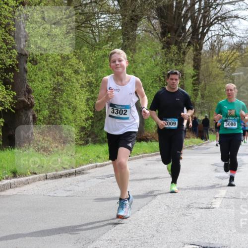 12.04.2026 - 45. Internationalen Wilhelmsburger Insellauf Yannick Fuchs http://msf.ph/oto/9503302 12.04.2026 12:49:06 Laufen 3302, 2009, 3088 meine-sportfotos.de