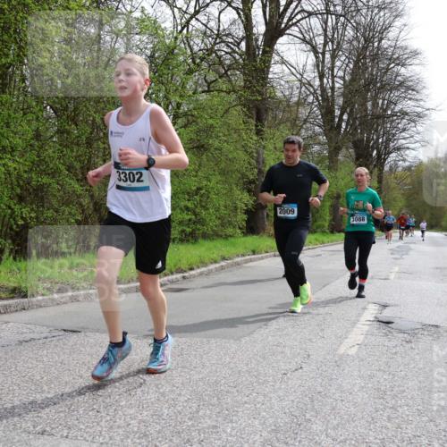 12.04.2026 - 45. Internationalen Wilhelmsburger Insellauf Yannick Fuchs http://msf.ph/oto/9503313 12.04.2026 12:49:08 Laufen 3302, 2009, 3088 meine-sportfotos.de