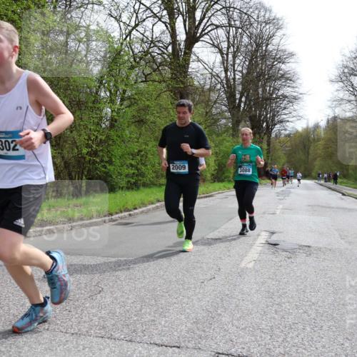 12.04.2026 - 45. Internationalen Wilhelmsburger Insellauf Yannick Fuchs http://msf.ph/oto/9503315 12.04.2026 12:49:08 Laufen 3302, 2009, 3088 meine-sportfotos.de