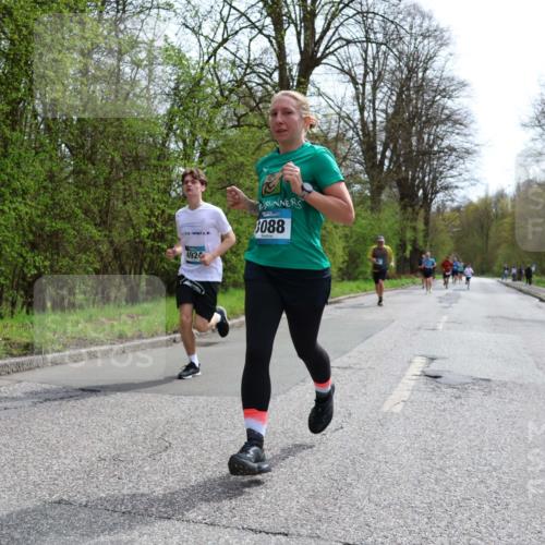 12.04.2026 - 45. Internationalen Wilhelmsburger Insellauf Yannick Fuchs http://msf.ph/oto/9503320 12.04.2026 12:49:09 Laufen 492, 8088 meine-sportfotos.de