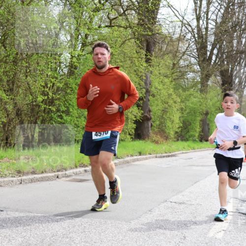 12.04.2026 - 45. Internationalen Wilhelmsburger Insellauf Yannick Fuchs http://msf.ph/oto/9503355 12.04.2026 12:49:19 Laufen 4570, 1396 meine-sportfotos.de