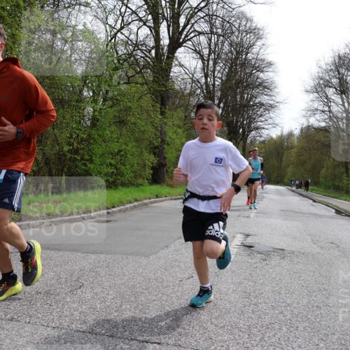 12.04.2026 - 45. Internationalen Wilhelmsburger Insellauf Yannick Fuchs http://msf.ph/oto/9503358 12.04.2026 12:49:20 Laufen 4570 meine-sportfotos.de