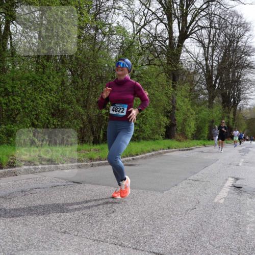 12.04.2026 - 45. Internationalen Wilhelmsburger Insellauf Yannick Fuchs http://msf.ph/oto/9503414 12.04.2026 12:49:34 Laufen 4822 meine-sportfotos.de