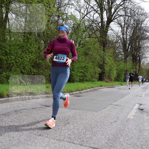 12.04.2026 - 45. Internationalen Wilhelmsburger Insellauf Yannick Fuchs http://msf.ph/oto/9503415 12.04.2026 12:49:34 Laufen 4822 meine-sportfotos.de