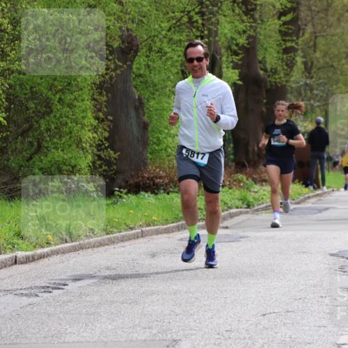 12.04.2026 - 45. Internationalen Wilhelmsburger Insellauf Yannick Fuchs http://msf.ph/oto/9503444 12.04.2026 12:49:45 Laufen 5817 meine-sportfotos.de