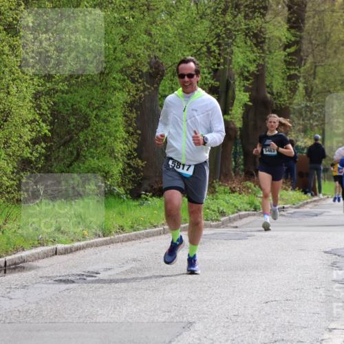 12.04.2026 - 45. Internationalen Wilhelmsburger Insellauf Yannick Fuchs http://msf.ph/oto/9503447 12.04.2026 12:49:45 Laufen 5817, 5463, 532 meine-sportfotos.de