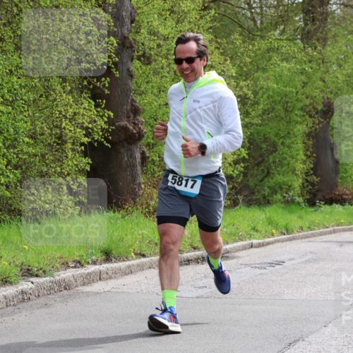 12.04.2026 - 45. Internationalen Wilhelmsburger Insellauf Yannick Fuchs http://msf.ph/oto/9503455 12.04.2026 12:49:48 Laufen 5817, 5463 meine-sportfotos.de