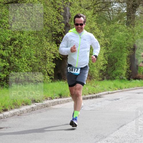 12.04.2026 - 45. Internationalen Wilhelmsburger Insellauf Yannick Fuchs http://msf.ph/oto/9503457 12.04.2026 12:49:48 Laufen 5817, 5463 meine-sportfotos.de