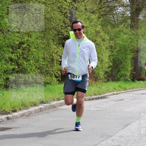 12.04.2026 - 45. Internationalen Wilhelmsburger Insellauf Yannick Fuchs http://msf.ph/oto/9503458 12.04.2026 12:49:48 Laufen 5817, 5463 meine-sportfotos.de