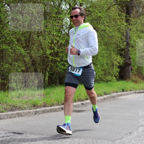 12.04.2026 - 45. Internationalen Wilhelmsburger Insellauf Yannick Fuchs http://msf.ph/oto/9503464 12.04.2026 12:49:49 Laufen 5817, 5463 meine-sportfotos.de